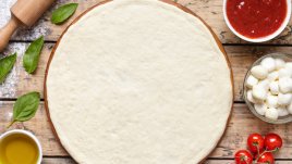 Тесто за пица в хлебопекарна 