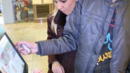 С дете на пазара