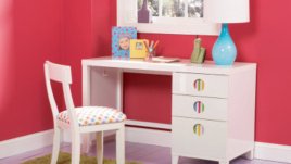 Бюро в детската стая