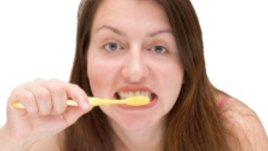 Избелване на зъби в домашни условия