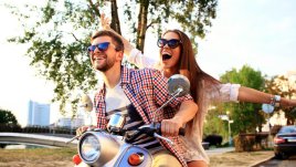 Защо щастливите двойки не споделят връзката си във Фейсбук?