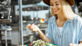 Кои храни ни помагат да балансираме електролитите 