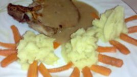 Пържола със сос от печено