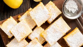 Маслен сладкиш с лимонов крем