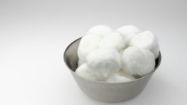 Приложение на памучните тампончета в дома