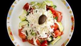 Класическа рецепта за шопска салата