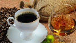 Колко опасно може да е смесването на кофеин и алкохол? 