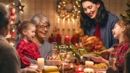 Как да се справите със семейните събирания по празниците 
