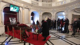 Стотици се прощават със Стефан Данаилов