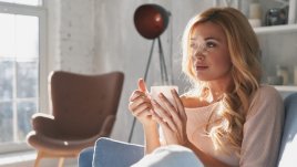 Бавно научавам... че понякога мълчанието казва всичко