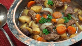 Ирландско задушено с агнешко 