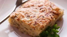 Мусака с настъргани картофи