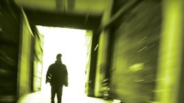 Криминален роман от преподавател в шведската Полицейска академия