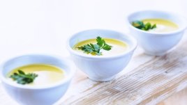 Лесна картофена крем супа с парченца моркови 