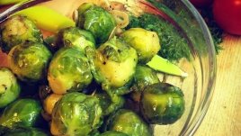 Брюкселско зеле с масло и чесън