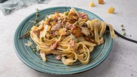 Кремава паста с пиле и бекон
