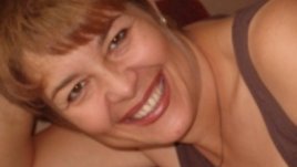 Лъчезарна, усмихната и позитивна