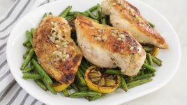 Бърза рецепта: Пиле с чесън и зелен фасул