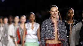 Колекцията на Chanel за пролет/лято 2027: Туид, тигрови принтове и цветя (+Снимки)
