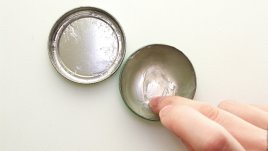 15 полезни употреби на вазелина 