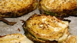 Гарнитура от печено зеле със зехтин 