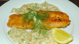Сьомга със сос от крема сирене, краставица и копър 