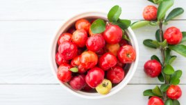 Ацерола – тропически плод с много витамин С