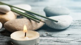 Ароматни пръчици със сандалово дърво – за добър сън и по-малко стрес