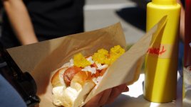 Какво никога да не казваме на половинката си, която се бори с килограмите