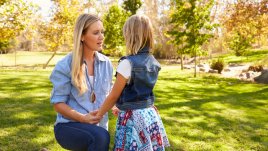 Реакции при опасност, на които родителите да научат детето си 