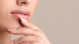 Напукани устни – 10 начина да решите този проблем през есента