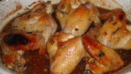 Пилешки крилца в марината от мед и соев сос