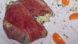 Моцарела с магданоз и пармска шунка