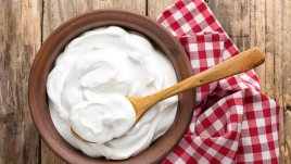 Вълшебна маска с кисело мляко, розова вода и мед