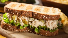 Тост с риба тон