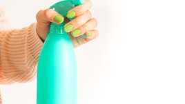 Домашен обезмаслител с етерични масла за почистване и премахване на петна