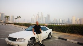 Джазменът Боби Вълчев открива лятото с нова песен и клип от осмото чудо на света