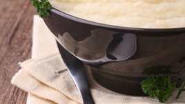 Пюре от целина с лимон и подправки