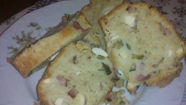 Солен кекс със салам и сирене 