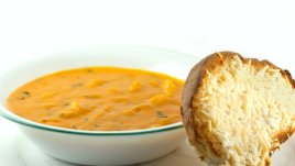 Картофена супа със сирене