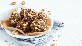 Сурови овесени хапки с фъстъчено масло 