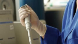 Изследването амниоцентеза – кога се налага