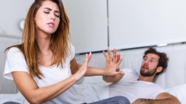 Думата, която бавно и сигурно убива връзката ви 