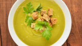 Лека крем супа с грах, морков и лук