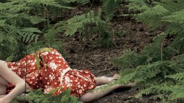 Психосексуален ритуал с момичета край реката