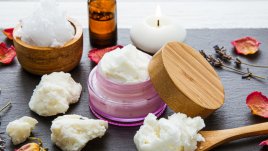 Комбинация от масла за подхранване на кожата на тялото и лицето 