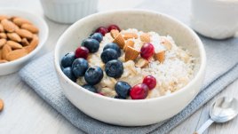 Какво да добавите към овесените ядки, за да ги направите по-здравословни