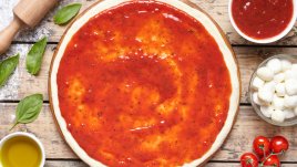 Доматен сос за пица с чесън