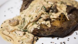 Гъбен сос със сметана и пармезан