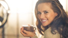 Как да премахнем петната от кафе по зъбите?